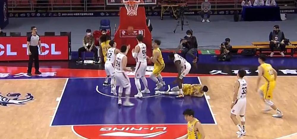  勒沃库森中场大脑复出盘活攻防  